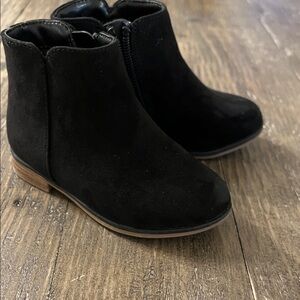 Cat & Jack Black Suede Ankle Booties 7